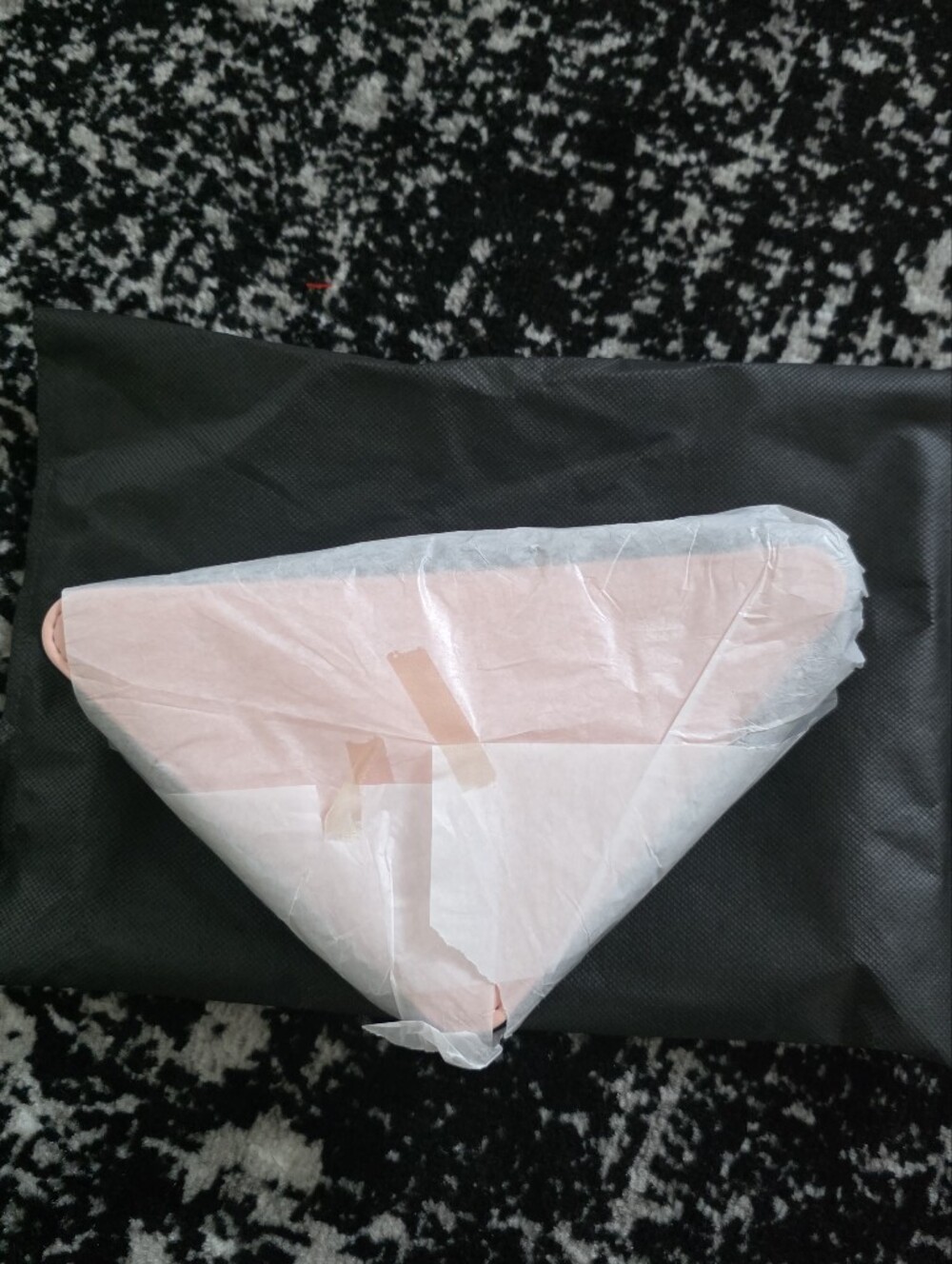 Prada Beauty Triangle Cosmetic Bag Pouch Pink Black BRAND NEW - Picture 5 of 6